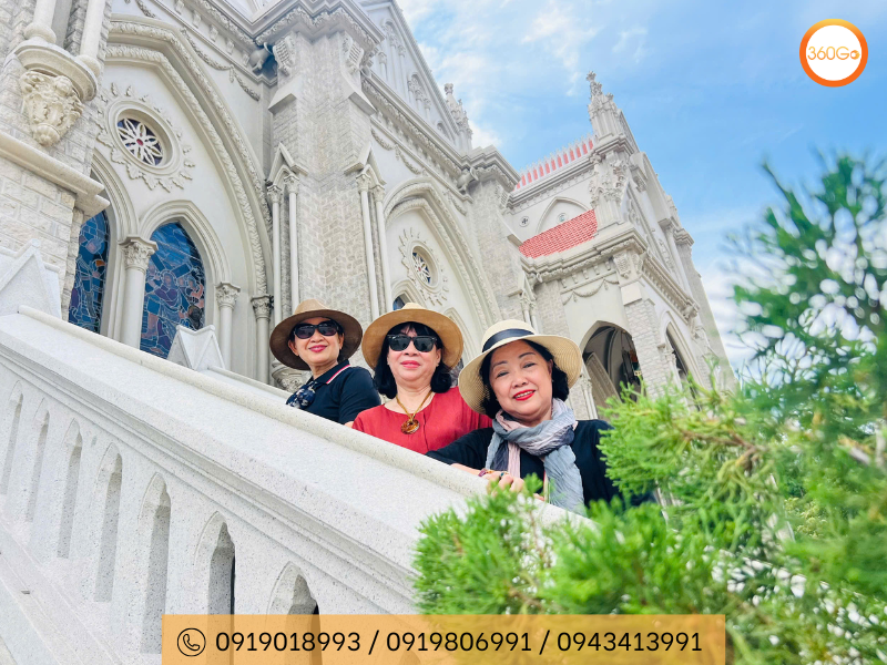 Du khách 360Go có những khoảnh khắc tuyệt vời tại nhà thờ Song Vĩnh - Du lịch 360Go